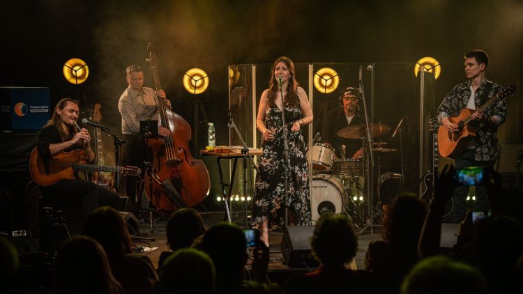 Nastrojowy koncert zespołu Przedwieczór w&nbsp;Polskim Radiu Rzeszów