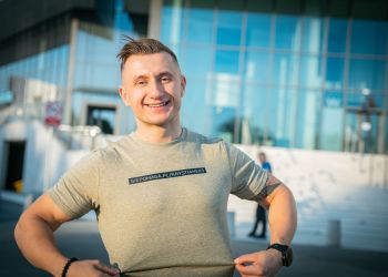 Skoki ze&nbsp;spadochronem z&nbsp;najwyższego budynku w&nbsp;Rzeszowie przełożone [AKTUALIZACJA, STREAM]