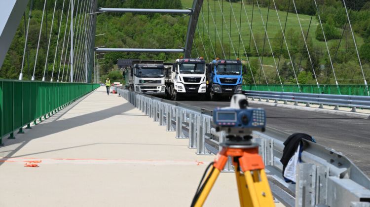 Most między Niewistką a&nbsp;Jabłonicą Ruską przeszedł próby obciążeniowe