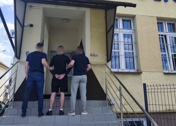 23-latek aresztowany po akcji narkotykowej w Przeworsku 2 - Polskie Radio Rzeszów 23-latek aresztowany po akcji narkotykowej w Przeworsku
