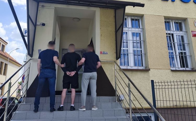 23-latek aresztowany po akcji narkotykowej w Przeworsku 1 - Polskie Radio Rzeszów 23-latek aresztowany po akcji narkotykowej w Przeworsku