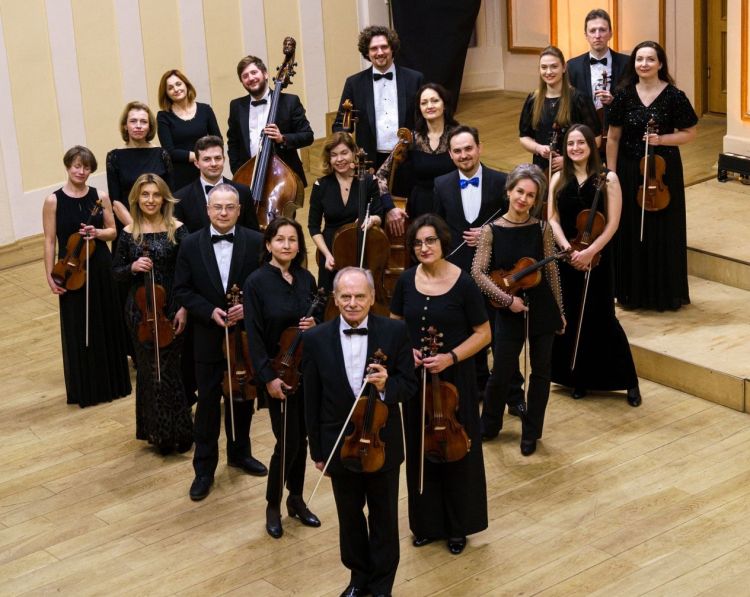Wirtuozi Lwowa wystąpią w Łańcucie. W programie muzyka rodziny Mozartów 1 - Polskie Radio Rzeszów Wirtuozi Lwowa wystąpią w Łańcucie. W programie muzyka rodziny Mozartów