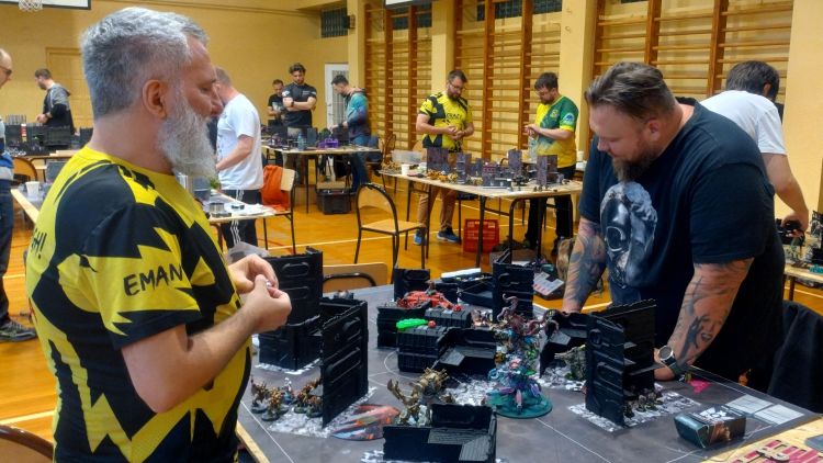 Turniej Warhammer 40.000 w Rzeszowie. Pasjonaci z całej Polski stanęli do rywalizacji 1 - Polskie Radio Rzeszów Turniej Warhammer 40.000 w Rzeszowie. Pasjonaci z całej Polski stanęli do rywalizacji