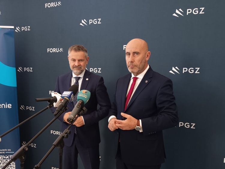 Regionalne Forum Przemysłu Zbrojeniowego w Łańcucie. Trwają rozmowy PGZ 1 - Polskie Radio Rzeszów Regionalne Forum Przemysłu Zbrojeniowego w Łańcucie. Trwają rozmowy PGZ