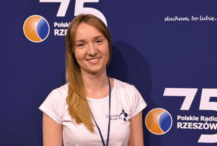 Wiosenny spacer z psem. Jak zadbać o bezpieczeństwo i spokój pupila? 1 - Polskie Radio Rzeszów Wiosenny spacer z psem. Jak zadbać o bezpieczeństwo i spokój pupila?
