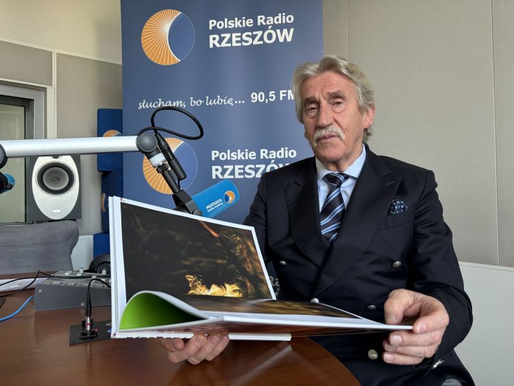 Nowy album o Bieszczadach. „Tam gdzie niedźwiedzie piwo warzą” 1 - Polskie Radio Rzeszów Nowy album o Bieszczadach. „Tam gdzie niedźwiedzie piwo warzą”