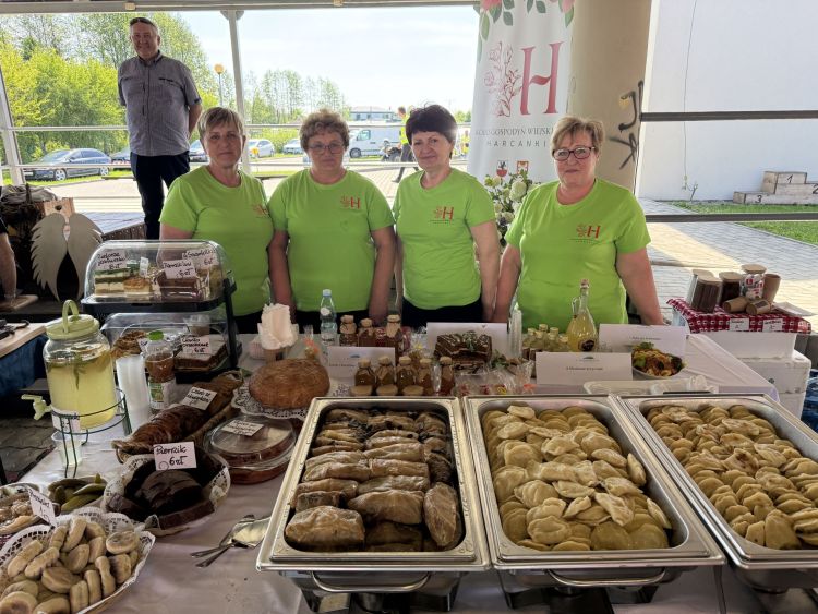 Festiwal Podkarpackich Smaków po raz 18. przyciągnął do Górna miłośników regionalnej kuchni 1 - Polskie Radio Rzeszów Festiwal Podkarpackich Smaków po raz 18. przyciągnął do Górna miłośników regionalnej kuchni