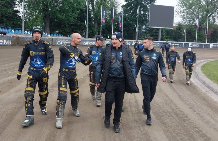 Wygrana ZKS Stali Rzeszów po&nbsp;emocjonującym spotkaniu