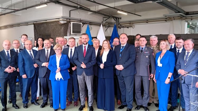 Kontrakty dla polskiego przemysłu zbrojeniowego. Umowy z&nbsp;Dezametem i&nbsp;Hutą Stalowa Wola podpisane