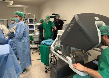 Lekarz Jakub Kempisty z USK w Rzeszowie współtworzył pierwszą operację robotyczną na Łotwie 2 - Polskie Radio Rzeszów Lekarz Jakub Kempisty z USK w Rzeszowie współtworzył pierwszą operację robotyczną na Łotwie