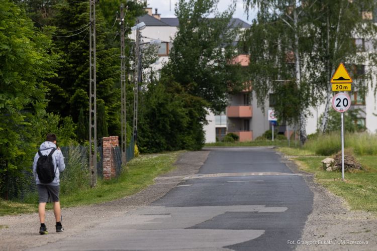 Nowy chodnik przy ul. Skrajnej. Rzeszów poprawi bezpieczeństwo pieszych 1 - Polskie Radio Rzeszów Nowy chodnik przy ul. Skrajnej. Rzeszów poprawi bezpieczeństwo pieszych
