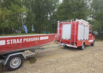 Pięć osób wypadło z jachtu na Jeziorze Solińskim w Polańczyku. Akcja ratunkowa służb 55 - Polskie Radio Rzeszów Pięć osób wypadło z jachtu na Jeziorze Solińskim w Polańczyku. Akcja ratunkowa służb