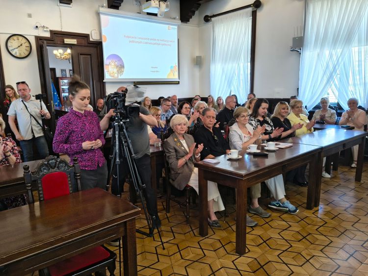 Ponad 1,6 mln zł dla rzeszowskich fundacji i&nbsp;stowarzyszeń