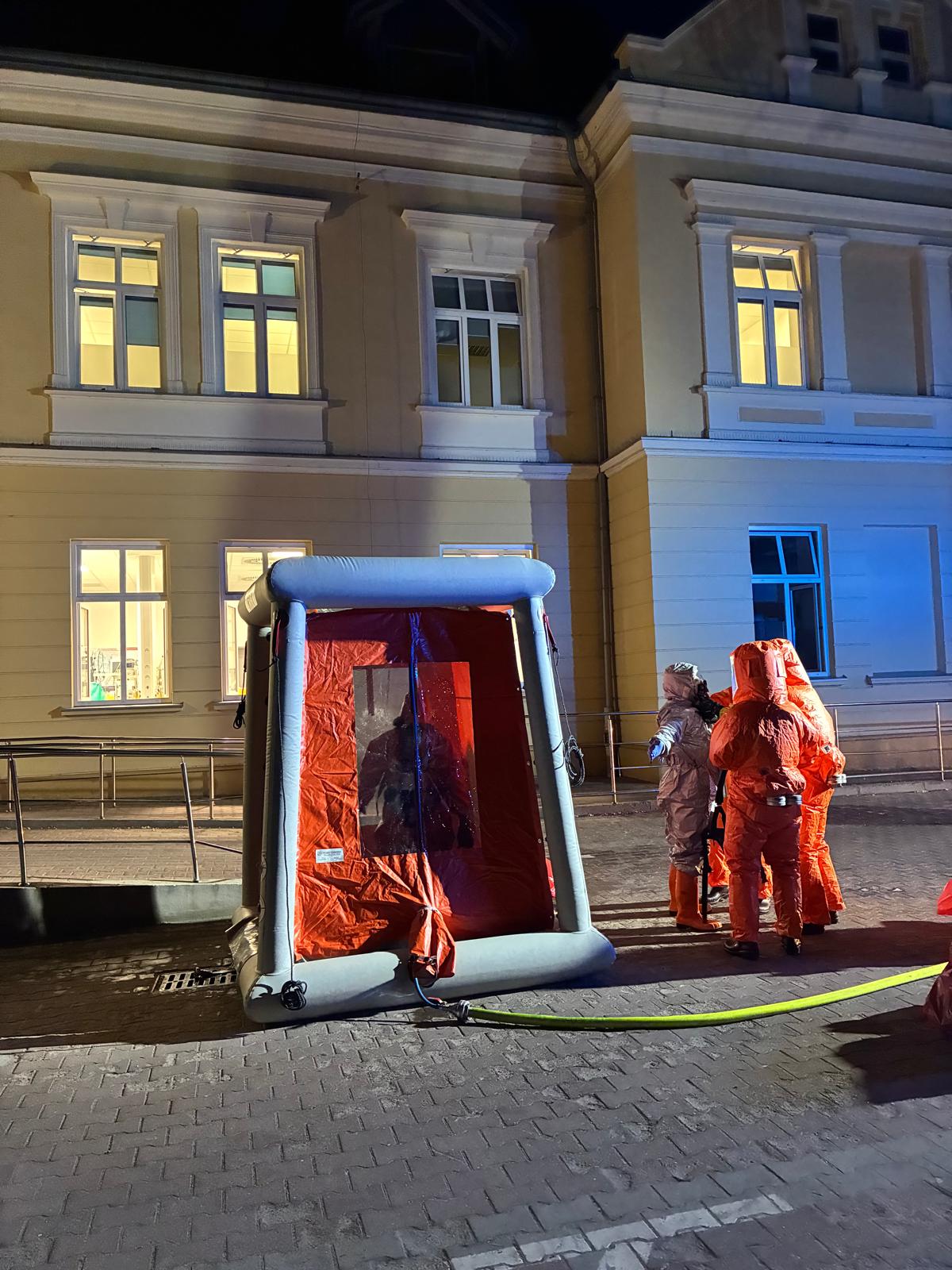 Tragiczne zdarzenie w szpitalu w Jarosławiu. Zmarł pacjent z podejrzeniem zatrucia nieznaną substancją 3 - Polskie Radio Rzeszów Tragiczne zdarzenie w szpitalu w Jarosławiu. Zmarł pacjent z podejrzeniem zatrucia nieznaną substancją - Polskie Radio Rzeszów