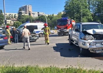 [AKTUALIZACJA] Zderzenie dwóch samochodów w&nbsp;Rzeszowie. Trzy osoby ranne