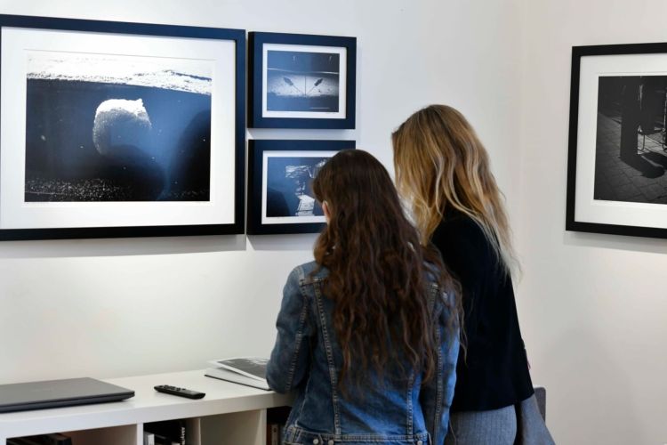 „ZANIM SIĘ OBUDZISZ” w Rzeszowie. Nowa wystawa fotografii Jarosława Łojko 1 - Polskie Radio Rzeszów „ZANIM SIĘ OBUDZISZ” w Rzeszowie. Nowa wystawa fotografii Jarosława Łojko