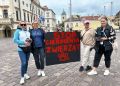 „Mamy dość! Stop cierpieniu zwierząt w&nbsp;Polsce”. Protest na&nbsp;Rzeszowskim Rynku