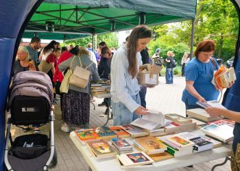 Tłumy na&nbsp;kiermaszu książek w&nbsp;Rzeszowie. Ponad 2 tysiące tytułów z&nbsp;bibliotek