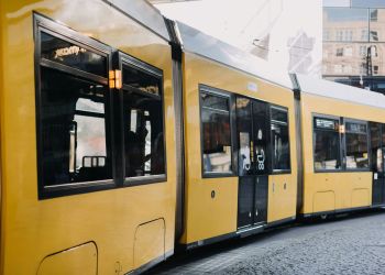 Czołowe zderzenie tramwajów w&nbsp;Düsseldorfie. Kilkadziesiąt osób rannych