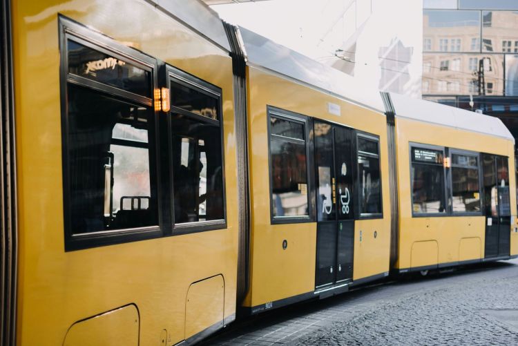 Czołowe zderzenie tramwajów w&nbsp;Düsseldorfie. Kilkadziesiąt osób rannych