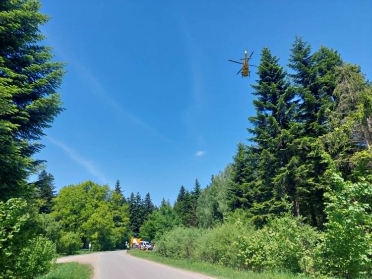 Wypadek w Ropiance. Dwie osoby ranne po zderzeniu motocykla z autem 1 - Polskie Radio Rzeszów Wypadek w Ropiance. Dwie osoby ranne po zderzeniu motocykla z autem