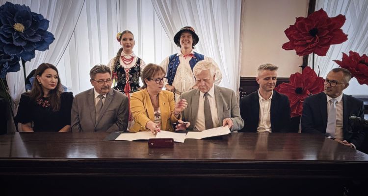Rzeszów przygotowuje się do XX Światowego Festiwalu Polonijnych Zespołów Folklorystycznych 1 - Polskie Radio Rzeszów Rzeszów przygotowuje się do XX Światowego Festiwalu Polonijnych Zespołów Folklorystycznych