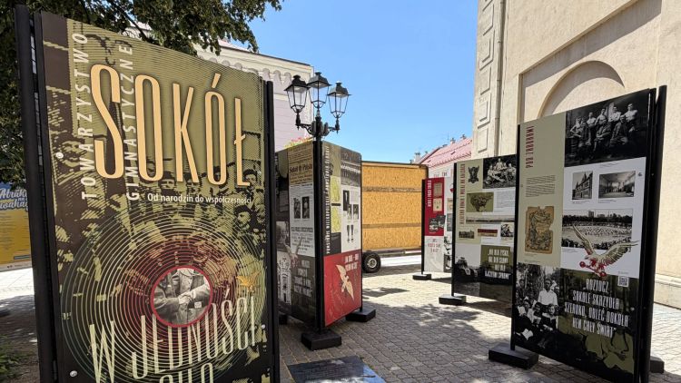 140 lat „Sokoła”. Wystawa na&nbsp;Placu Farnym w&nbsp;Rzeszowie