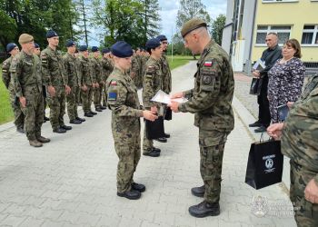 „Silna Szkoła” w Lubaczowie. Uczniowie szkolili się z wojskiem - Polskie Radio Rzeszów