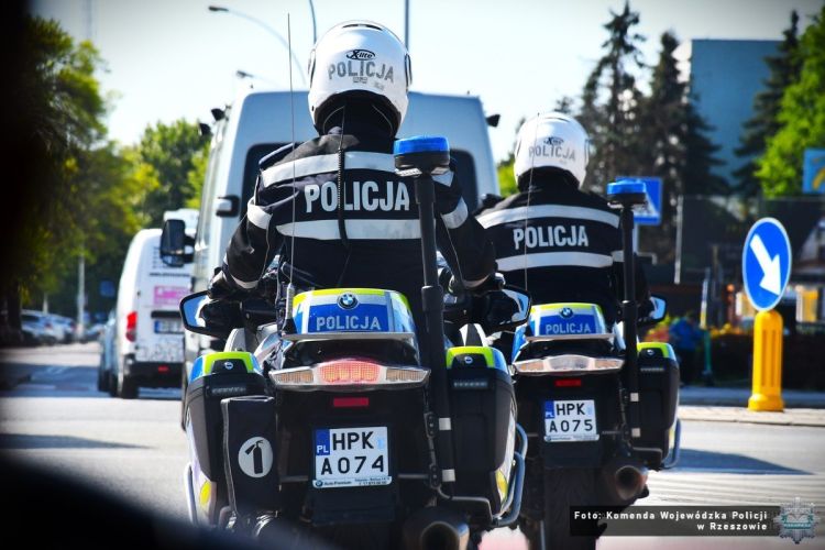 Boże Ciało na&nbsp;Podkarpaciu. Więcej patroli i&nbsp;możliwe utrudnienia na&nbsp;drogach