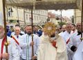 Boże Ciało w&nbsp;Rzeszowie. Setki wiernych przeszły ulicami centrum miasta