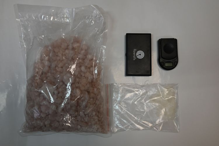 Dwa kilogramy klefedronu w&nbsp;samochodzie. Dwóch mężczyzn trafiło do&nbsp;aresztu