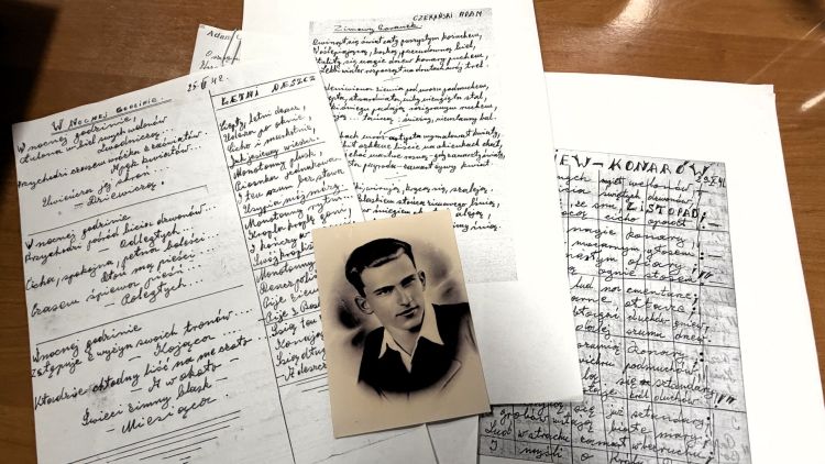 Reportaż Iwony Piętak pt. "Dynowski Baczyński". Pamięć o Adamie Czekańskim trwa 1 - Polskie Radio Rzeszów Reportaż Iwony Piętak pt. „Dynowski Baczyński”. Pamięć o Adamie Czekańskim trwa