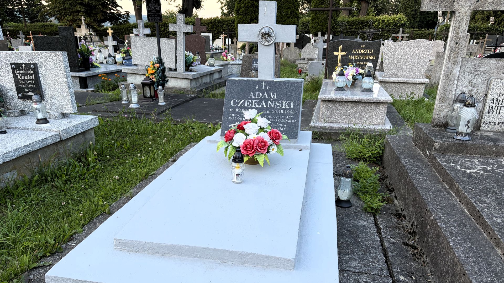 Reportaż Iwony Piętak pt. "Dynowski Baczyński". Pamięć o Adamie Czekańskim trwa 4 - Polskie Radio Rzeszów Reportaż Iwony Piętak pt. "Dynowski Baczyński". Pamięć o Adamie Czekańskim trwa - Polskie Radio Rzeszów
