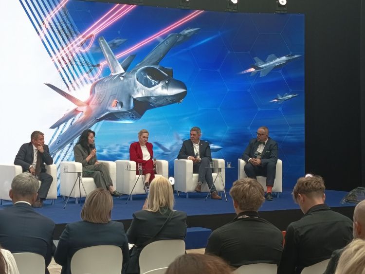 Forum przemysłu energetycznego i&nbsp;obronnego w&nbsp;Rzeszowie. Dyskusja o&nbsp;„local content”