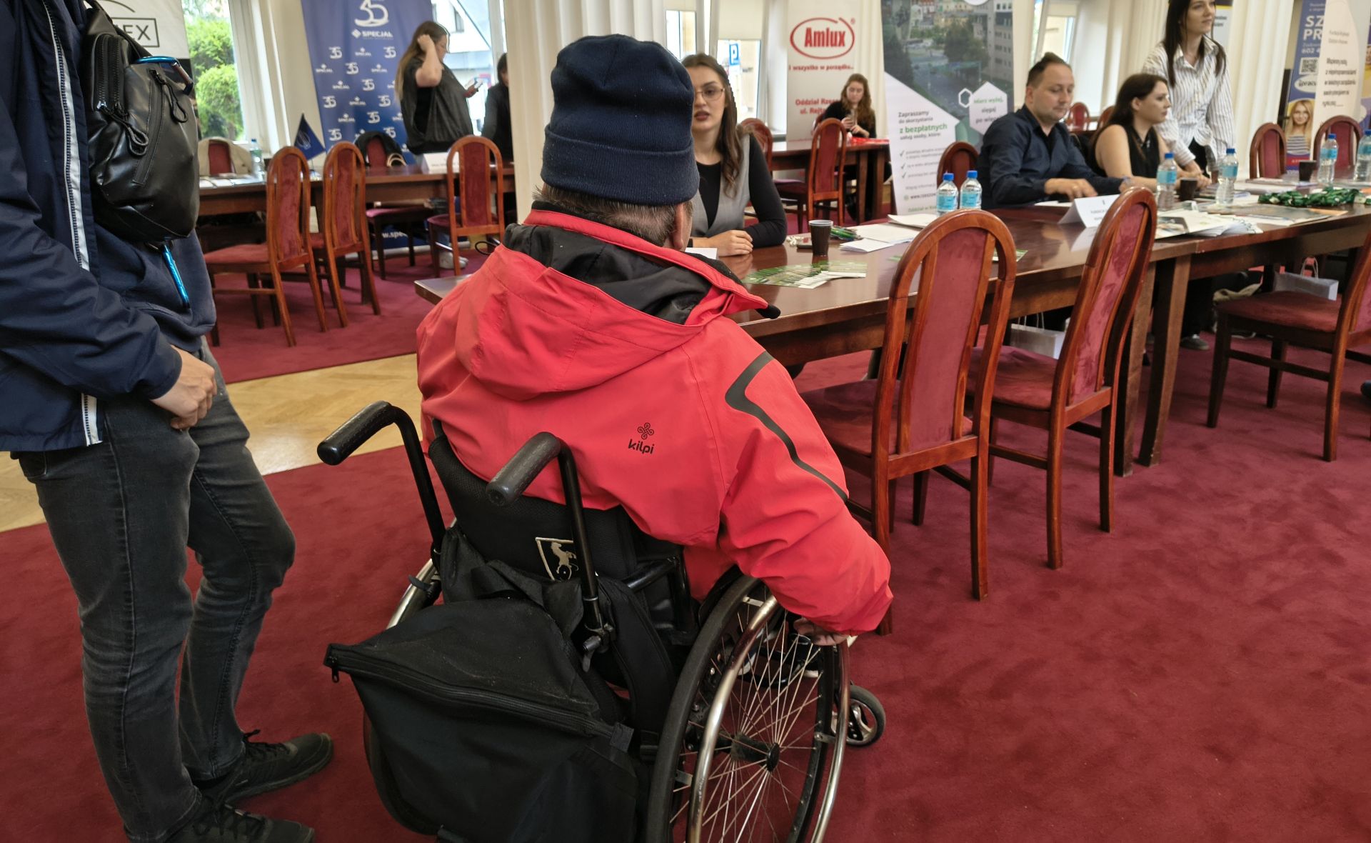 Ponad 50 ofert pracy dla osób z niepełnosprawnościami. Duże zainteresowanie giełdą pracy 2 - Polskie Radio Rzeszów Ponad 50 ofert pracy dla osób z niepełnosprawnościami. Duże zainteresowanie giełdą pracy - Polskie Radio Rzeszów