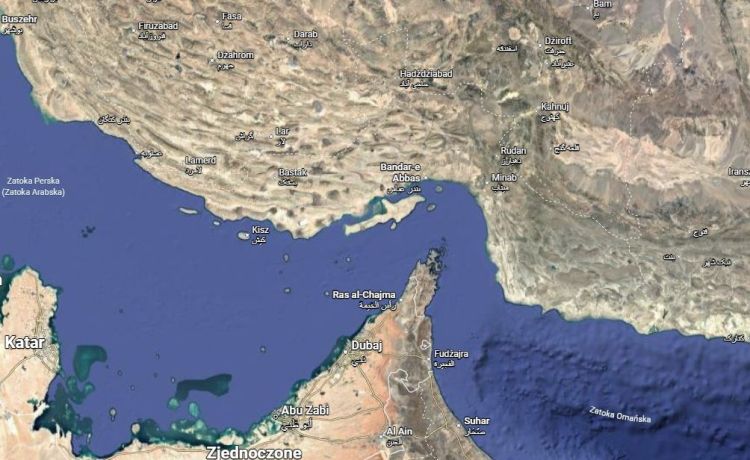 Iran zamyka Cieśninę Ormuz po&nbsp;atakach USA. Ceny ropy znów rosną