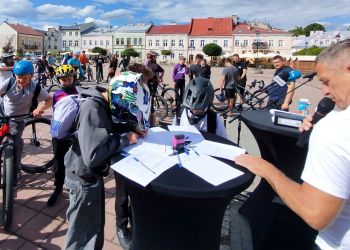 Mieszkańcy Sanoka bronią Bike Parku Prochownia. Zbiórka podpisów pod petycją 2 - Polskie Radio Rzeszów Mieszkańcy Sanoka bronią Bike Parku Prochownia. Zbiórka podpisów pod petycją