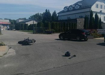 Motocyklista w&nbsp;szpitalu po&nbsp;zderzeniu z&nbsp;osobówką w&nbsp;Tarnobrzegu