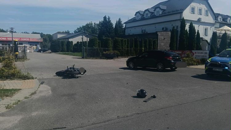 Motocyklista w szpitalu po zderzeniu z osobówką w Tarnobrzegu 1 - Polskie Radio Rzeszów Motocyklista w szpitalu po zderzeniu z osobówką w Tarnobrzegu
