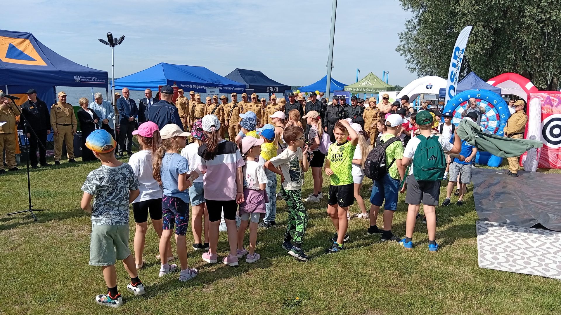 Piknik „Kręci mnie bezpieczeństwo w lecie” nad Jeziorem Tarnobrzeskim 8 - Polskie Radio Rzeszów Piknik „Kręci mnie bezpieczeństwo w lecie” nad Jeziorem Tarnobrzeskim - Polskie Radio Rzeszów