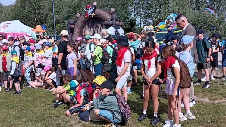Piknik „Kręci mnie bezpieczeństwo w lecie” nad Jeziorem Tarnobrzeskim 1 - Polskie Radio Rzeszów Piknik „Kręci mnie bezpieczeństwo w lecie” nad Jeziorem Tarnobrzeskim