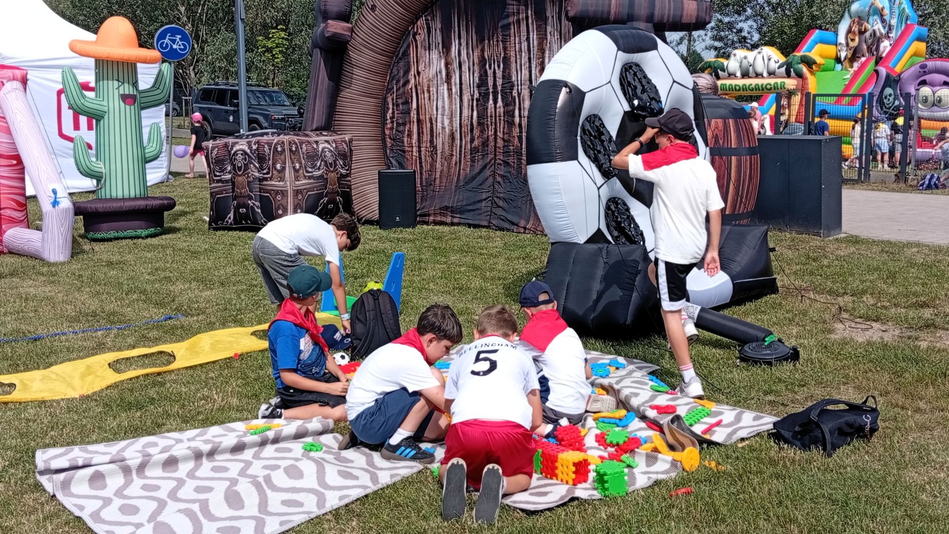 Piknik „Kręci mnie bezpieczeństwo w lecie” nad Jeziorem Tarnobrzeskim 7 - Polskie Radio Rzeszów Piknik „Kręci mnie bezpieczeństwo w lecie” nad Jeziorem Tarnobrzeskim - Polskie Radio Rzeszów