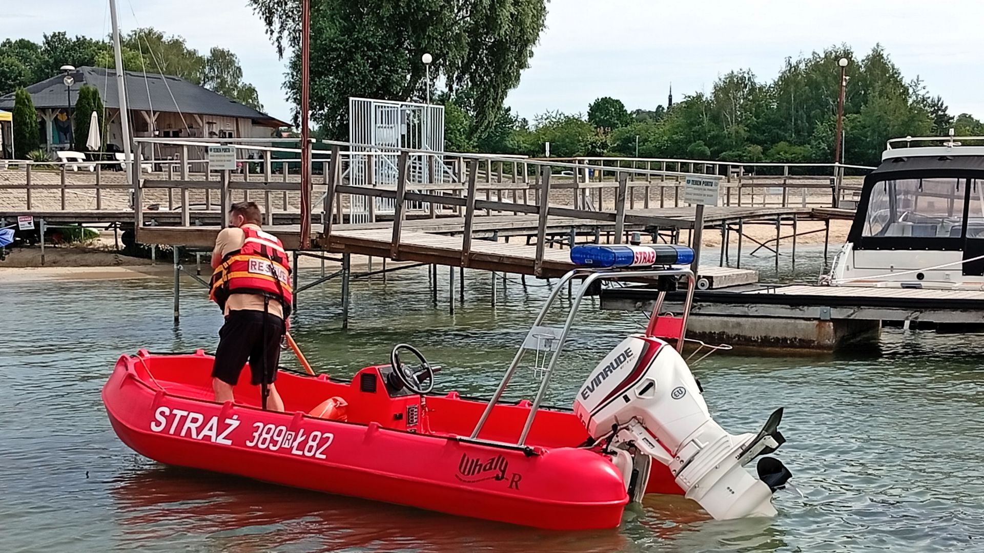 Piknik „Kręci mnie bezpieczeństwo w lecie” nad Jeziorem Tarnobrzeskim 3 - Polskie Radio Rzeszów Piknik „Kręci mnie bezpieczeństwo w lecie” nad Jeziorem Tarnobrzeskim - Polskie Radio Rzeszów