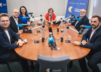 Politycy komentują decyzję Karola Nawrockiego wobec Zełenskiego 2 - Polskie Radio Rzeszów Politycy komentują decyzję Karola Nawrockiego wobec Zełenskiego