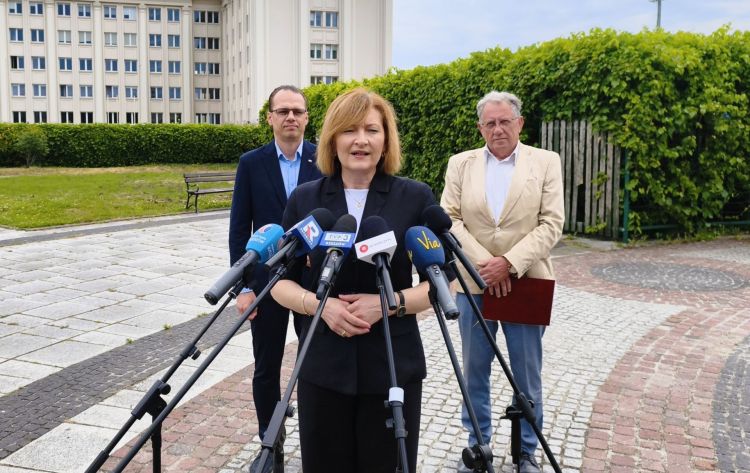 Posłowie PiS alarmują o opóźnieniach przy budowie Via Carpatia 1 - Polskie Radio Rzeszów Posłowie PiS alarmują o opóźnieniach przy budowie Via Carpatia