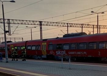 Pożar pociągu na&nbsp;dworcu w&nbsp;Dębicy. Ewakuowano 250 osób