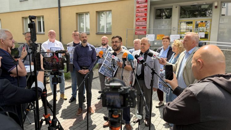 Ruszyła zbiórka podpisów pod referendum w Mielcu 1 - Polskie Radio Rzeszów Ruszyła zbiórka podpisów pod referendum w Mielcu