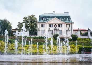 Rzeszów zaprasza na&nbsp;wakacje pełne koncertów, sportu i&nbsp;kultury. Ponad 400 wydarzeń