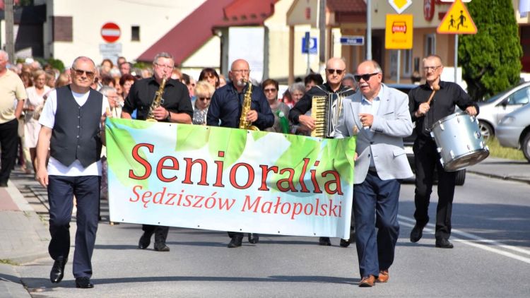 Senioralia w Sędziszowie Małopolskim – trwają zapisy dla seniorów 1 - Polskie Radio Rzeszów Senioralia w Sędziszowie Małopolskim – trwają zapisy dla seniorów