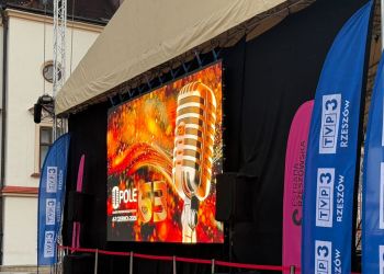 Strefa Opole: Transmisja koncertu „Debiuty” na&nbsp;rzeszowskim Rynku